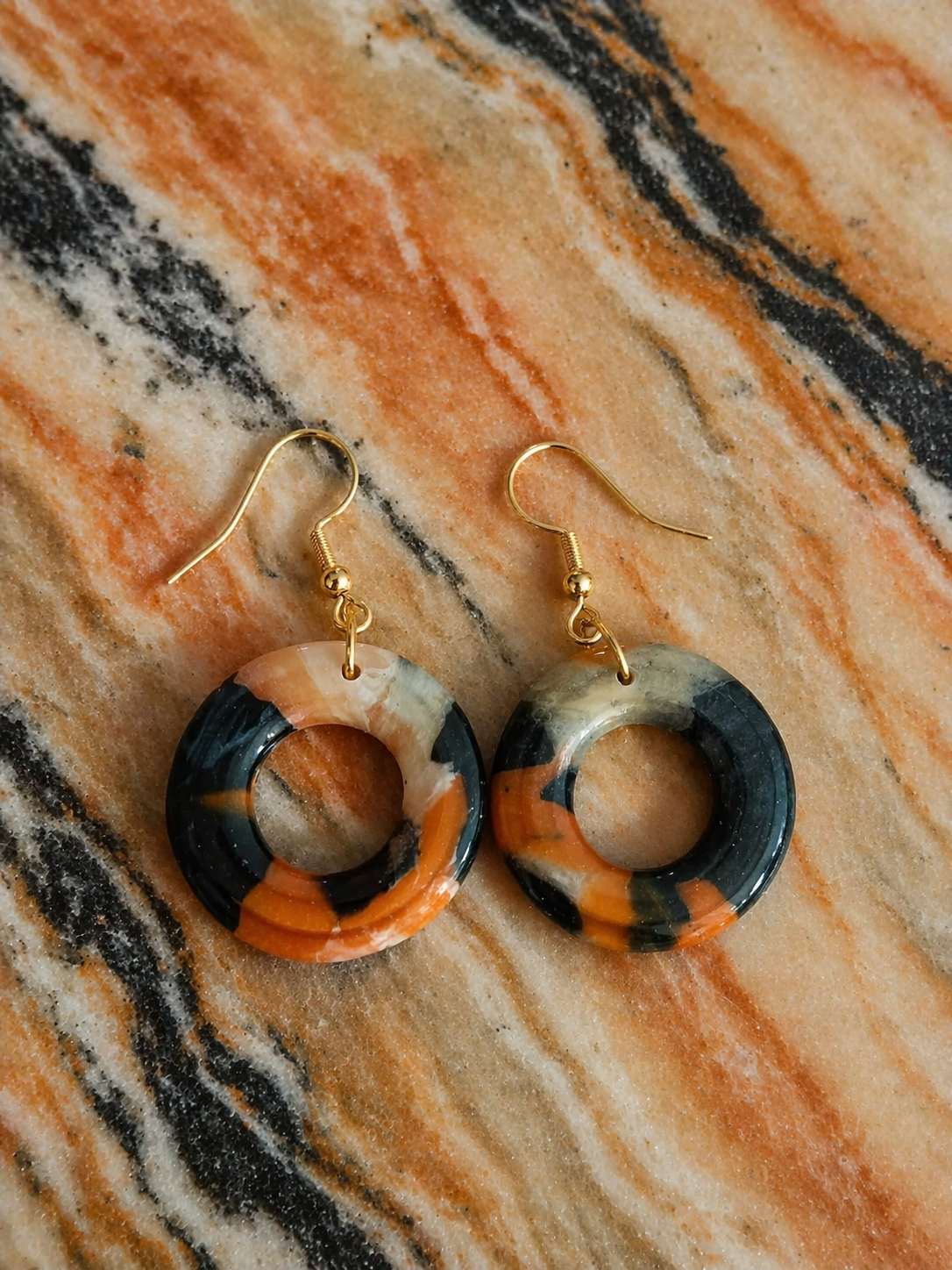 Boucles d'oreilles anneaux plein la terre