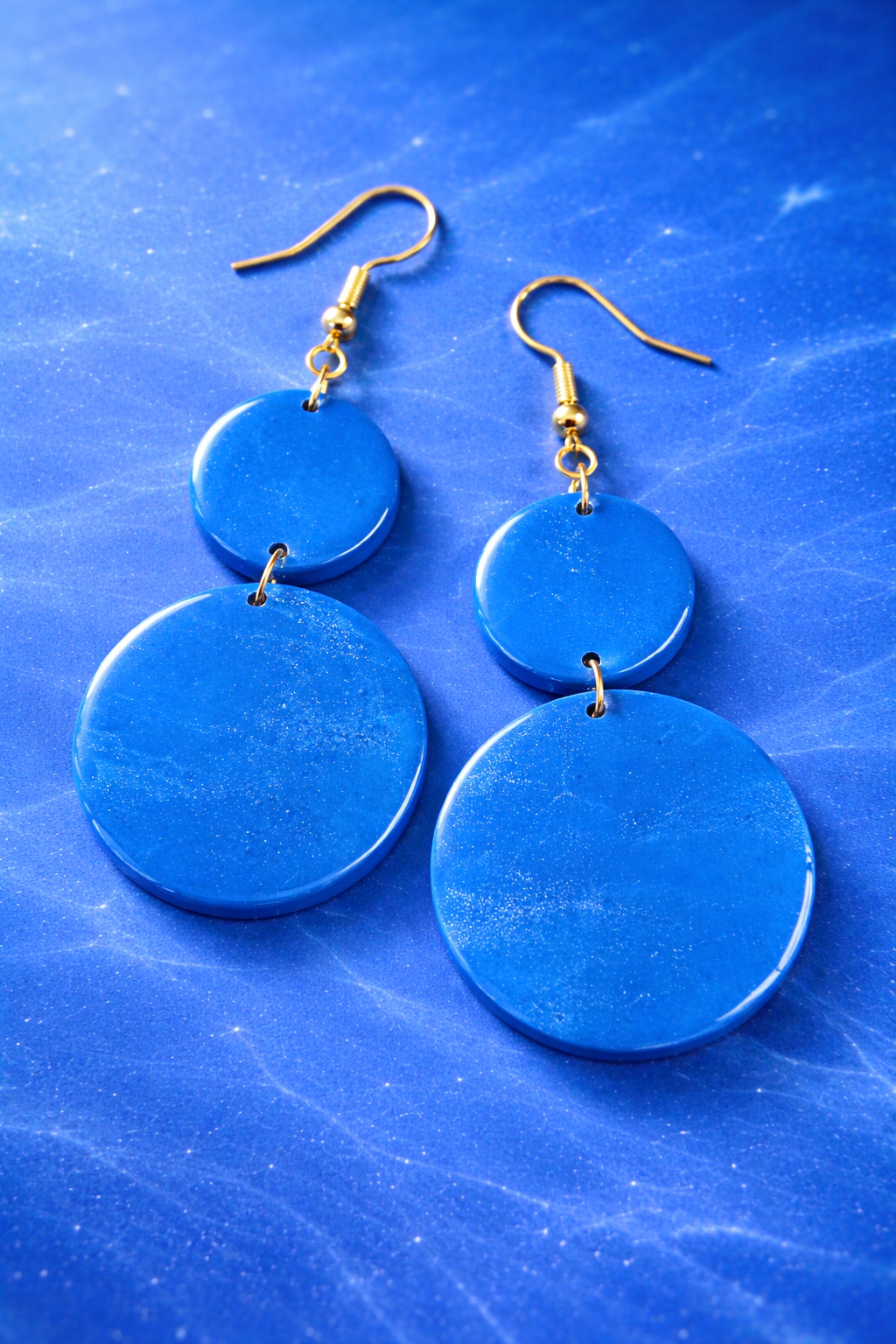 Boucle d'oreilles forme rond bleu éléctrique
