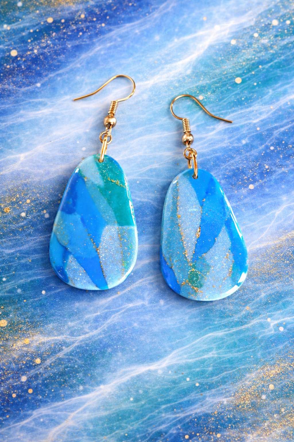 Boucles d'oreilles bleu goutte organique